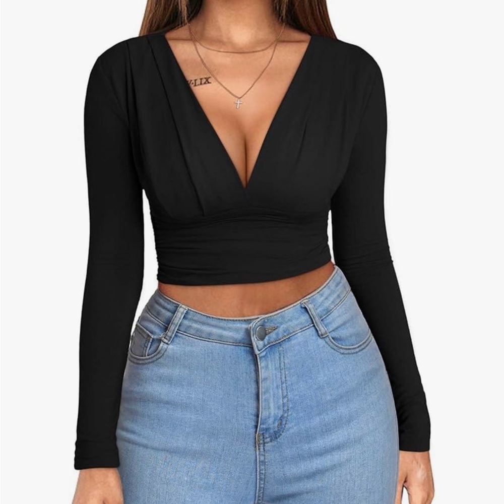 Women's Deep V Neck Long Sleeve Ruched Cropped Shirt